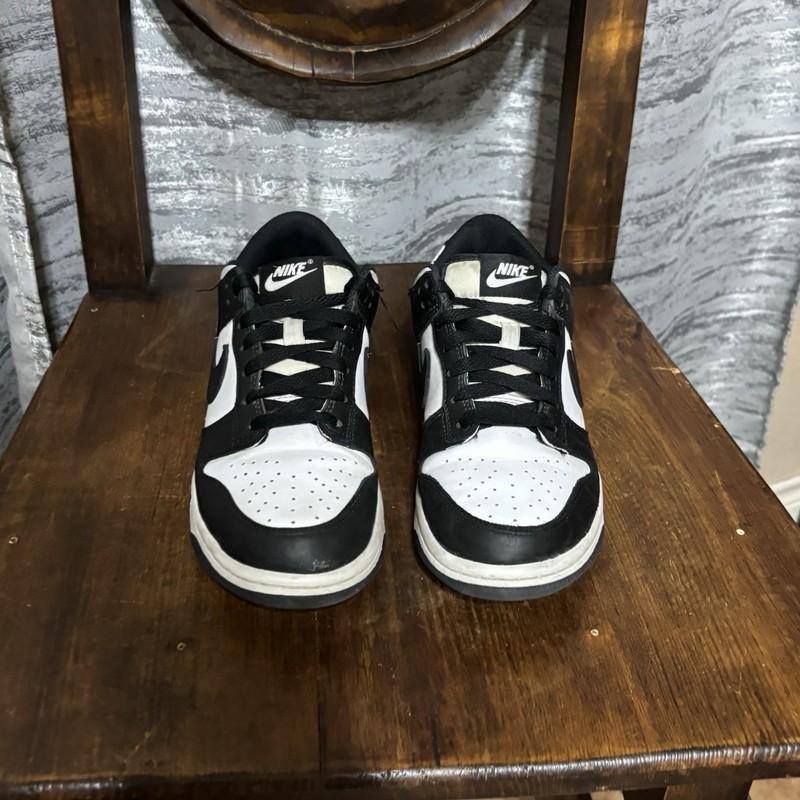 Size 6 (GS) - Nike Dunk Low Black White