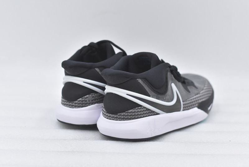 Size 6 (GS) - Nike Kyrie 8 Low Orca