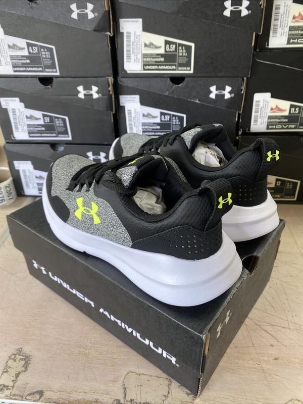 Size 6 (GS) - Under Armour Essential Low Black Neon Green