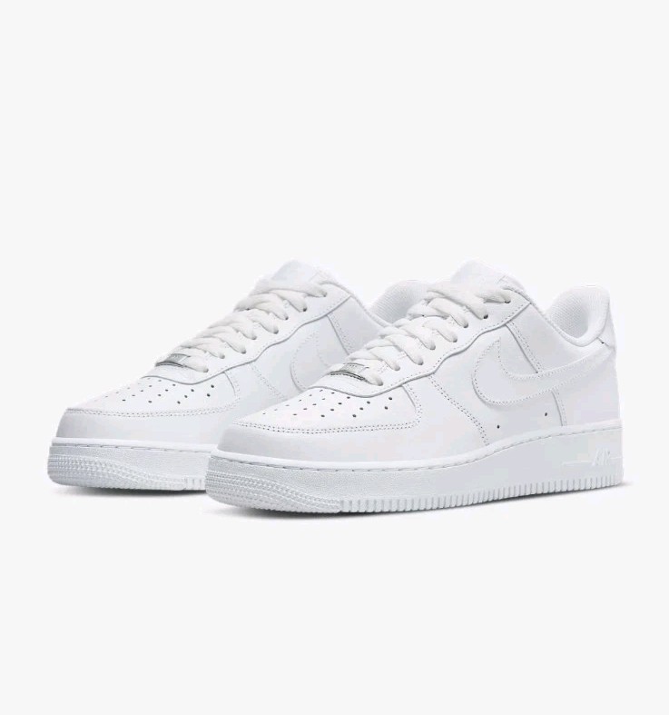 Size 6 - Nike Air Force 1 White