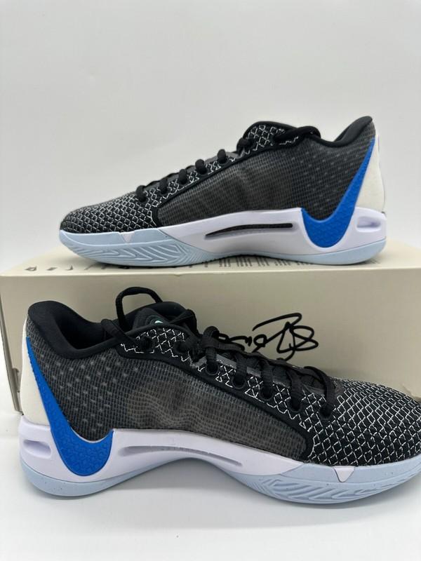 Size 6 - Nike Sabrina 1 Family Bonds W