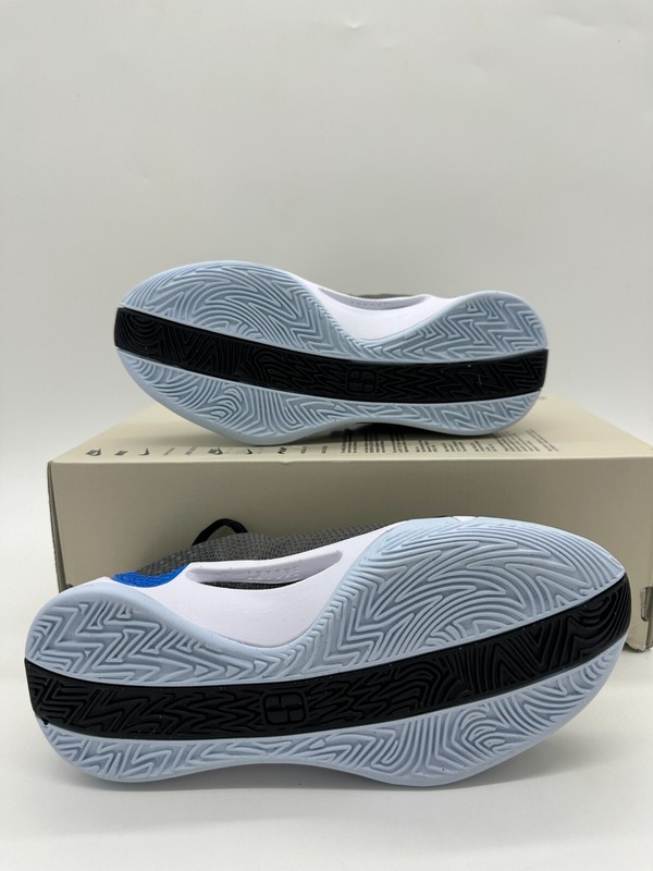 Size 6 - Nike Sabrina 1 Family Bonds W
