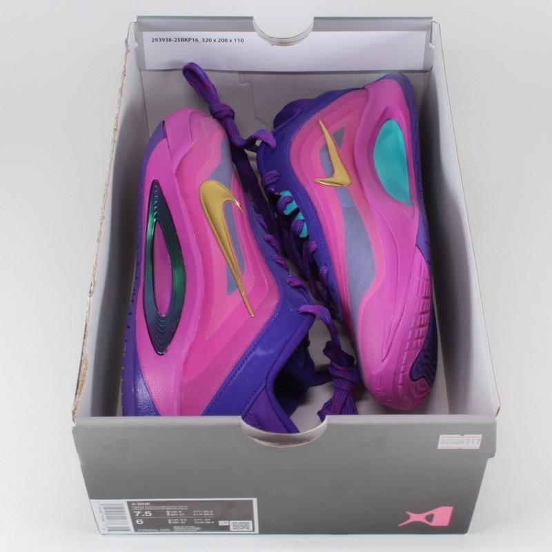 Size 7.5 - Nike A'One Unapologetic W
