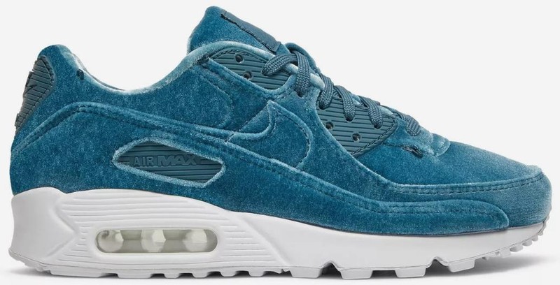 Size 7.5 - Nike Air Max 90 Lucky Charms W