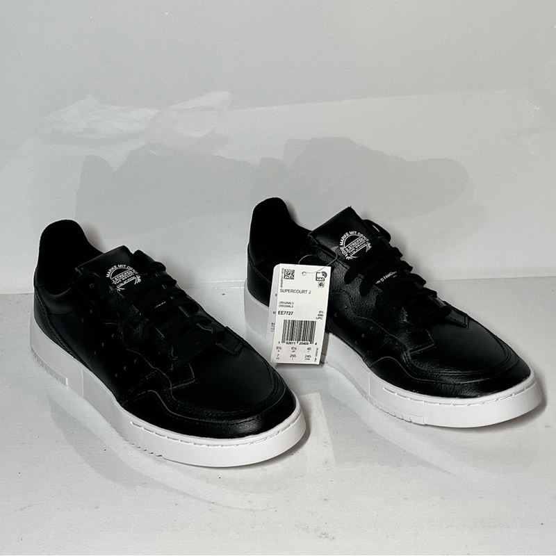 Size 7 (GS) - Adidas Supercourt Low Core Black