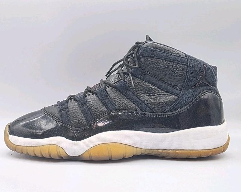 Size 7 (GS) - Jordan 11 Mid 72-10
