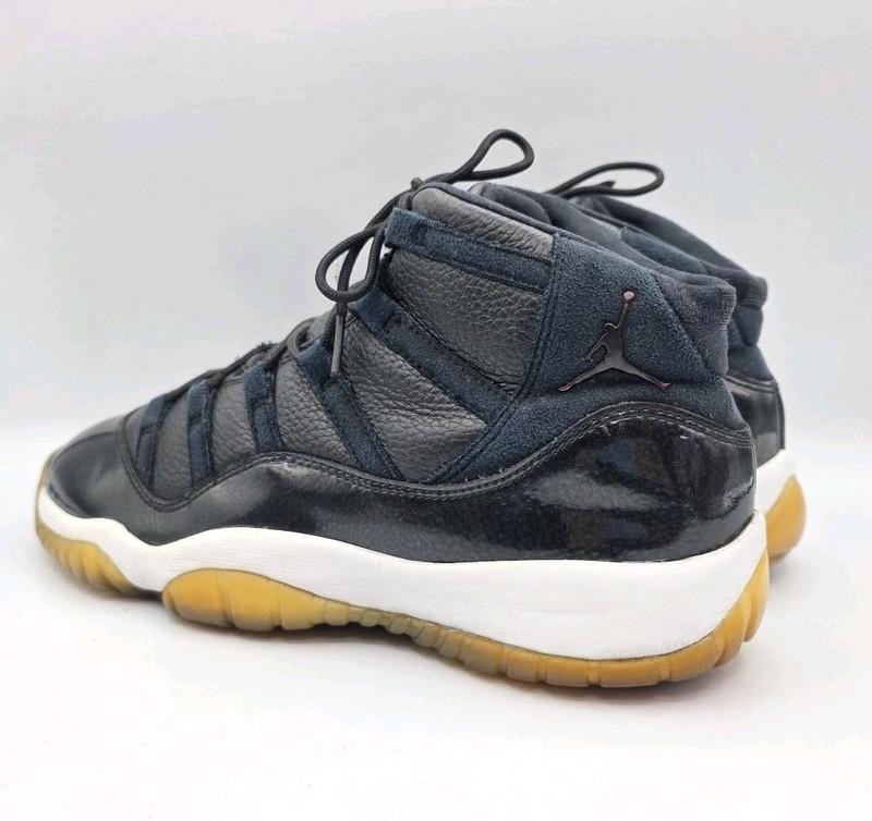Size 7 (GS) - Jordan 11 Mid 72-10