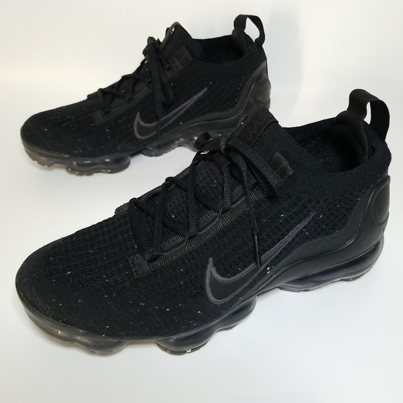 Size 7 (GS) - Nike Air VaporMax 2021 Flyknit Mid Triple Black