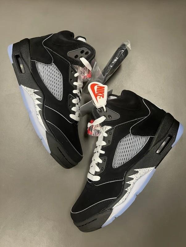 Size 8.5 - Air Jordan 5 Retro OG Black Metallic Reimagined