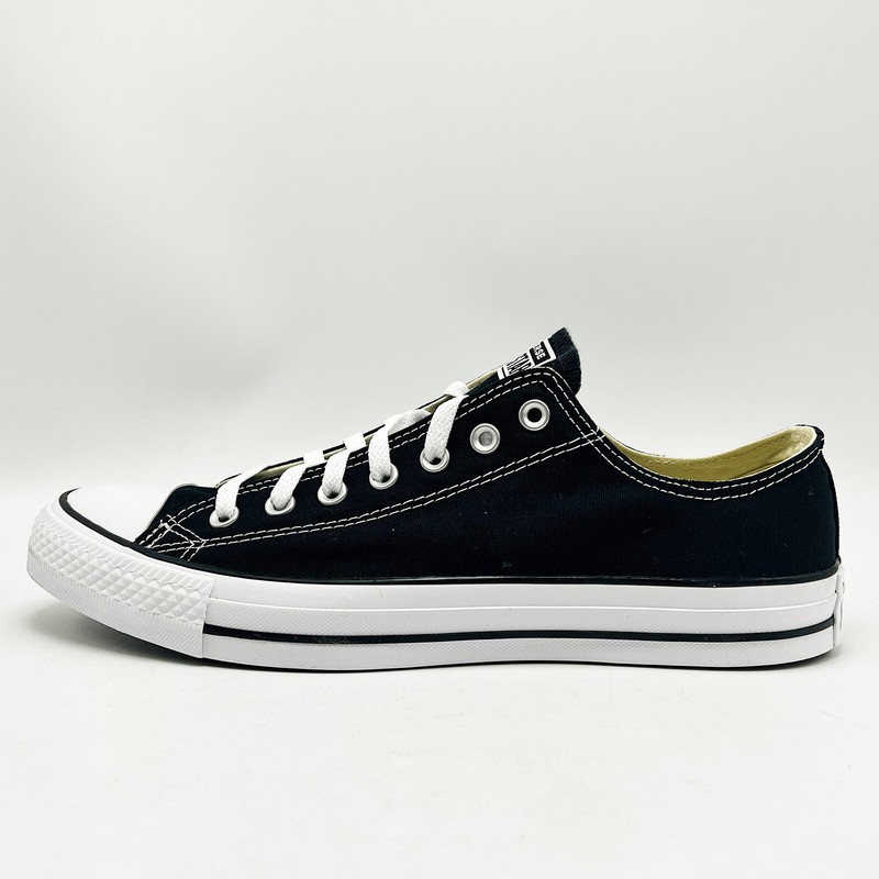 Size 8.5 - Converse Chuck Taylor All Star Low Black