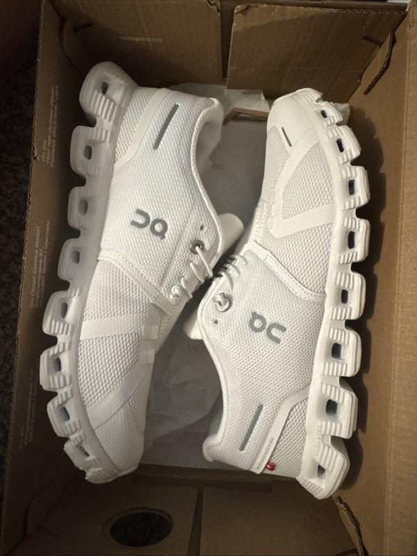 Size 8 - On Cloud 5 All White W