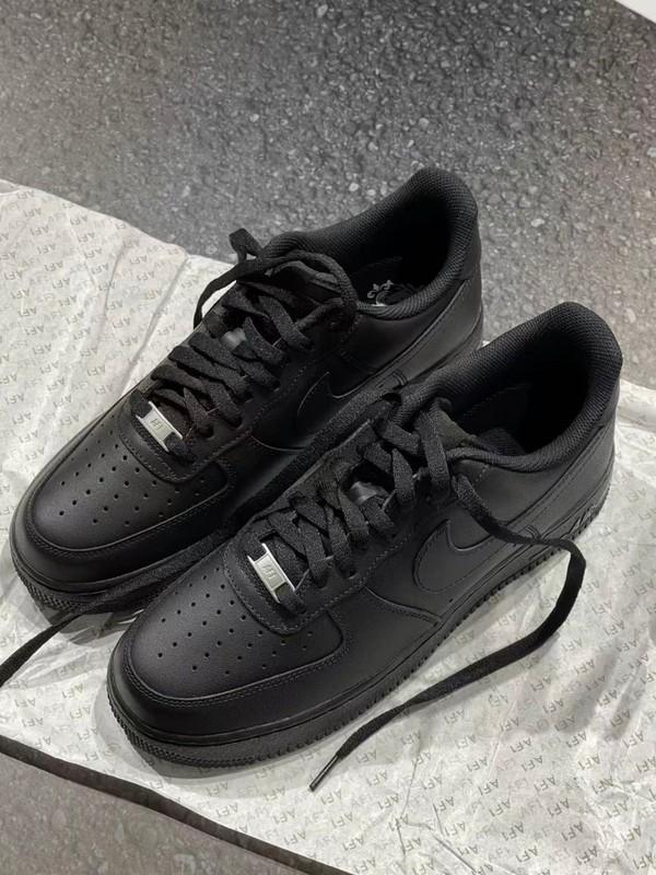 Size 9.5 - Nike Air Force 1 '07 Low White Black