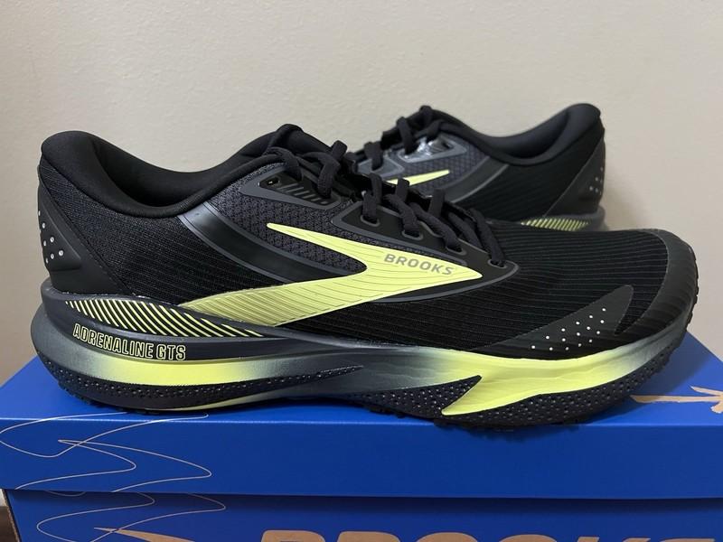 Size 9 - Brooks Adrenaline GTS 24 Weatherized Black New Yellow