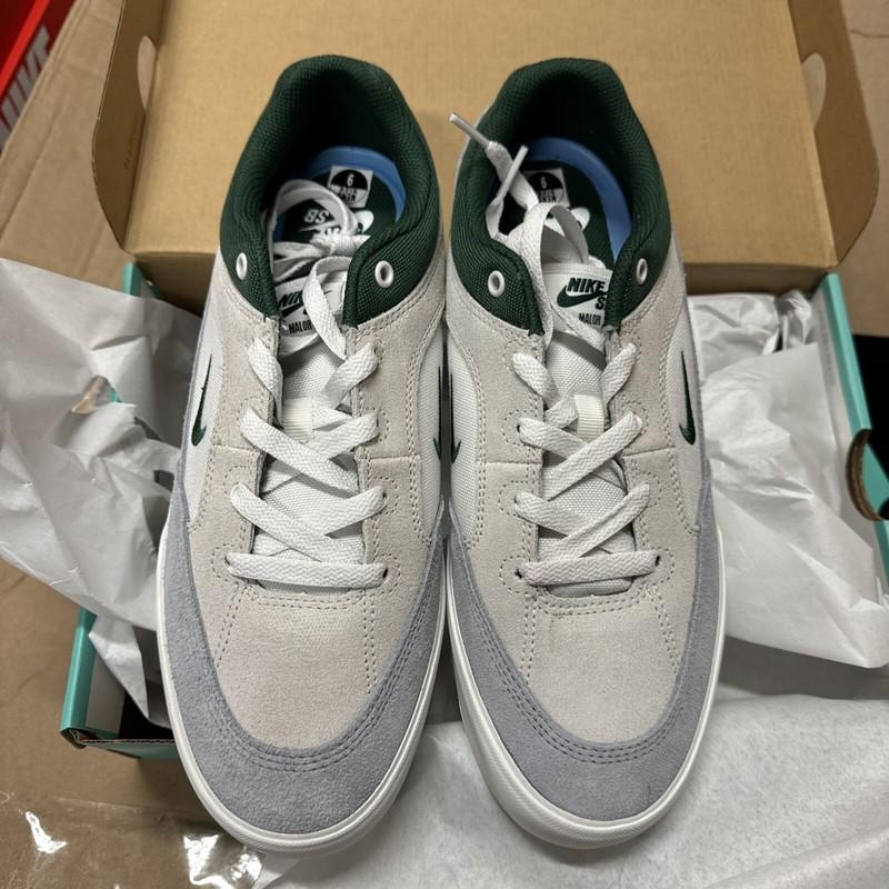 Size 9 - Nike Malor SB Platinum Tint Fir
