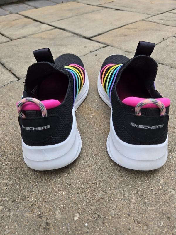 Skechers Girls Black With Rainbow Stripes Size 3