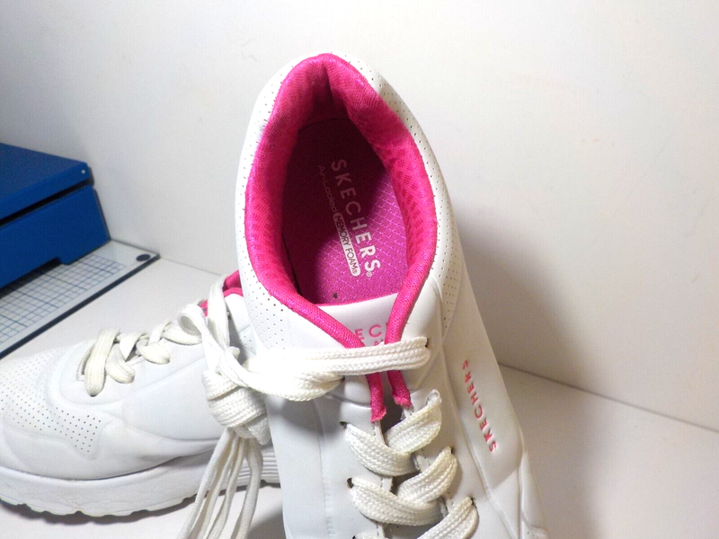 Skechers Girls White Pink Size 5 Sneaker (0546-20)
