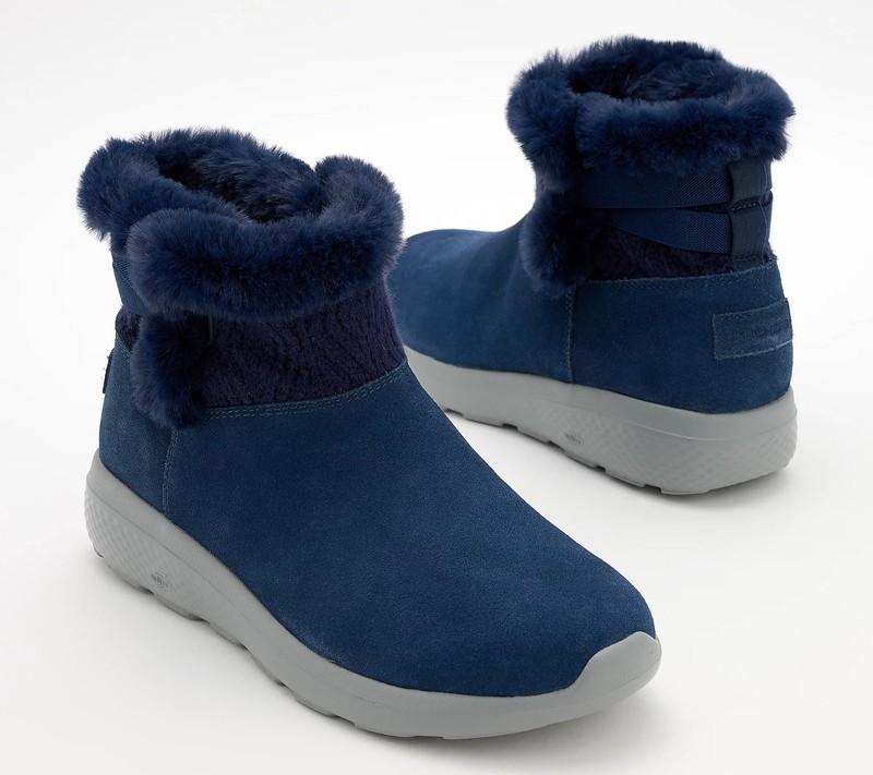 Skechers On-the-GO City 2 Water Repellent Suede Boots Size 6.5 Navy