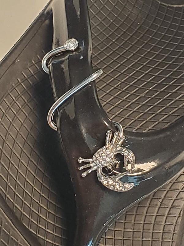 Small Crab Twist Bling for Oofos Telic Crocs and more Flip Flops & Sandals