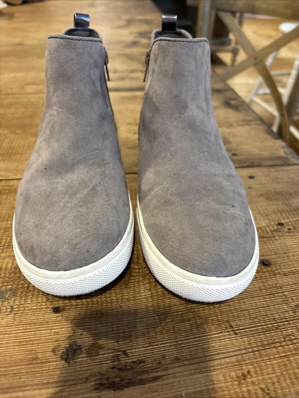 SO Novah Pewter Girls' Sparkle Sneaker Boots Size 6
