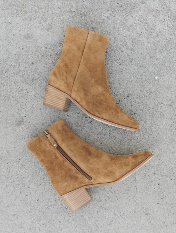 Soludos Greta Camel Tan Suede Leather Side Zip Booties Boots US Women’s Size 7.5