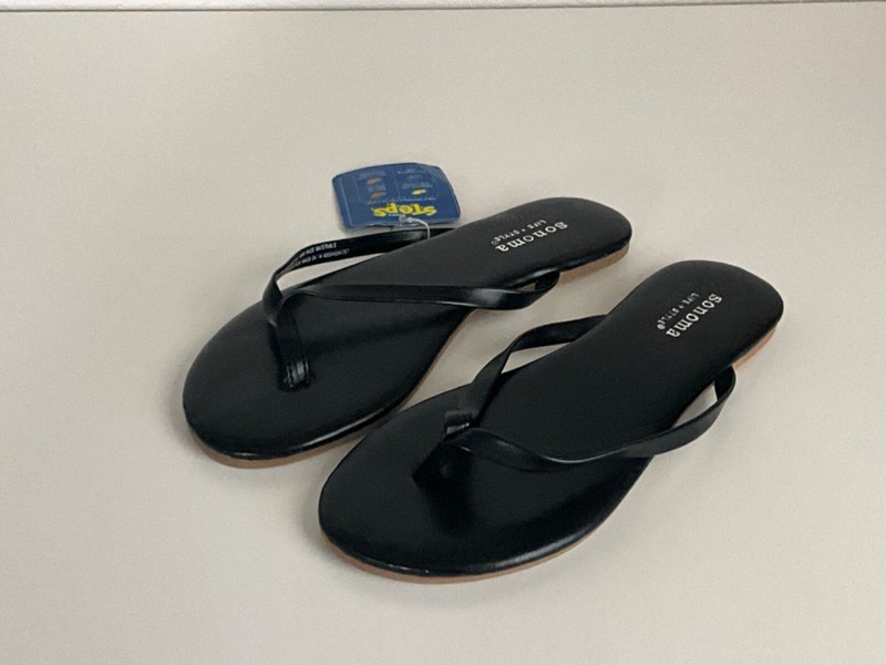 SONOMA YOUTH GIRLS SNHOOLA BLACK FLIP FLOP THONG SANDALS SIZE 1 MED NWOB