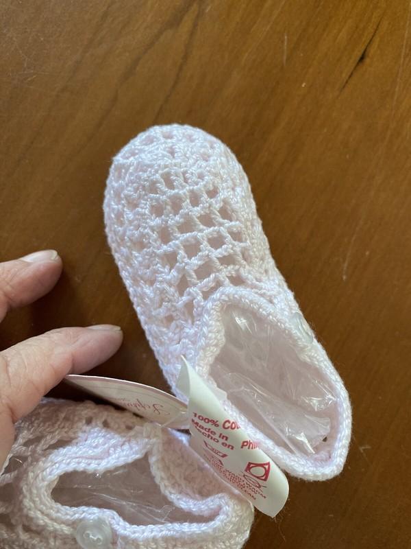 Sophie Dess Creations Paris NWT Cotton Crochet Crib Shoes Pink