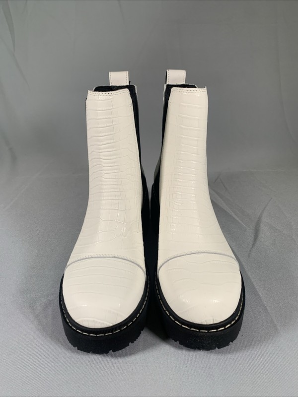 Sorel Joan Now Chelsea Boots Women's Size 10.5 Waterproof Sea Salt / Black