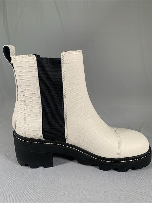 Sorel Joan Now Chelsea Boots Women's Size 10.5 Waterproof Sea Salt / Black