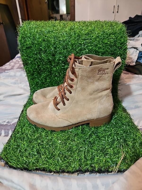 SOREL Kids Emelie Lace Up Tan Boots USA size 4