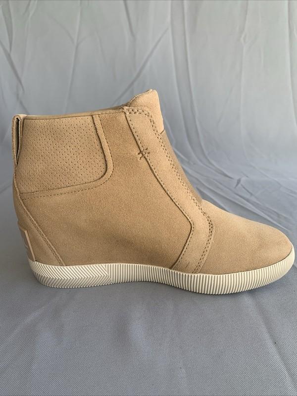 SOREL Out N About Pull On Wedge Womens Waterproof Suede Shoes Boots Size 8.5