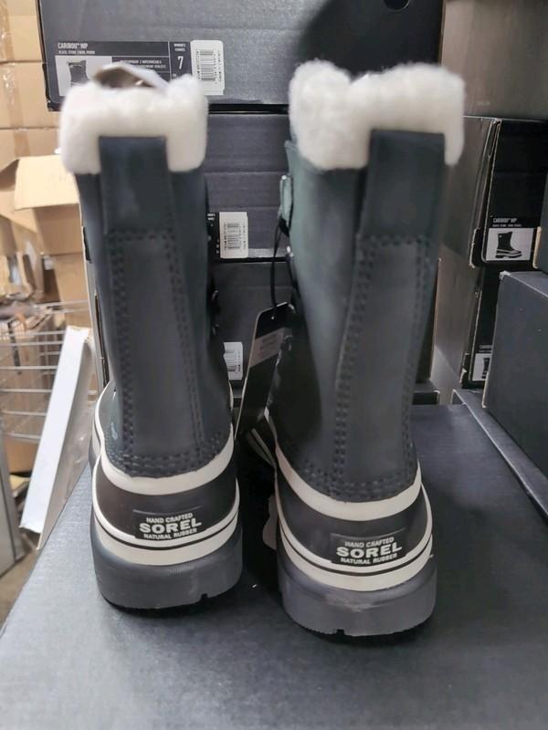Sorel Women's Size 9 Caribou Insulated Waterproof Winter Carnival Boot Black