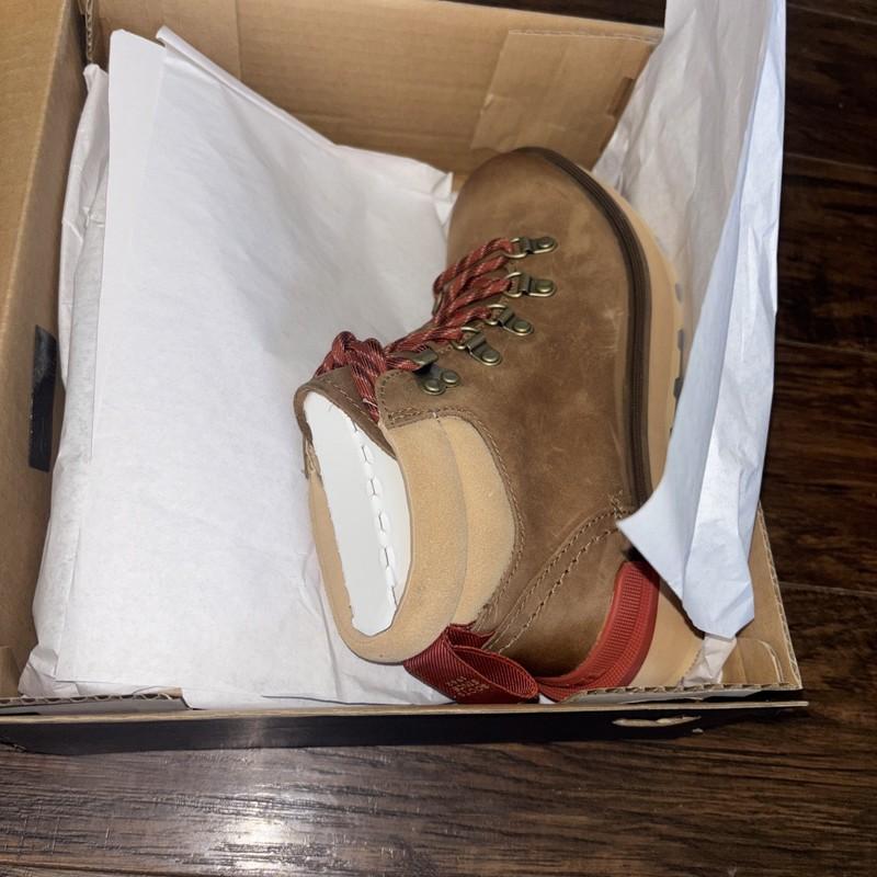 Sorrel Hi-Line Hiker Waterproof: Umber Tawny Buff - Women’s Size 5.5 NEW IN BOX