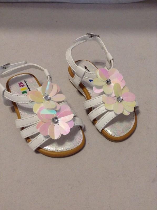Specialty Girl Sandals Adjustable Ankle Strap Lil Piper White Size 6 Retails 35