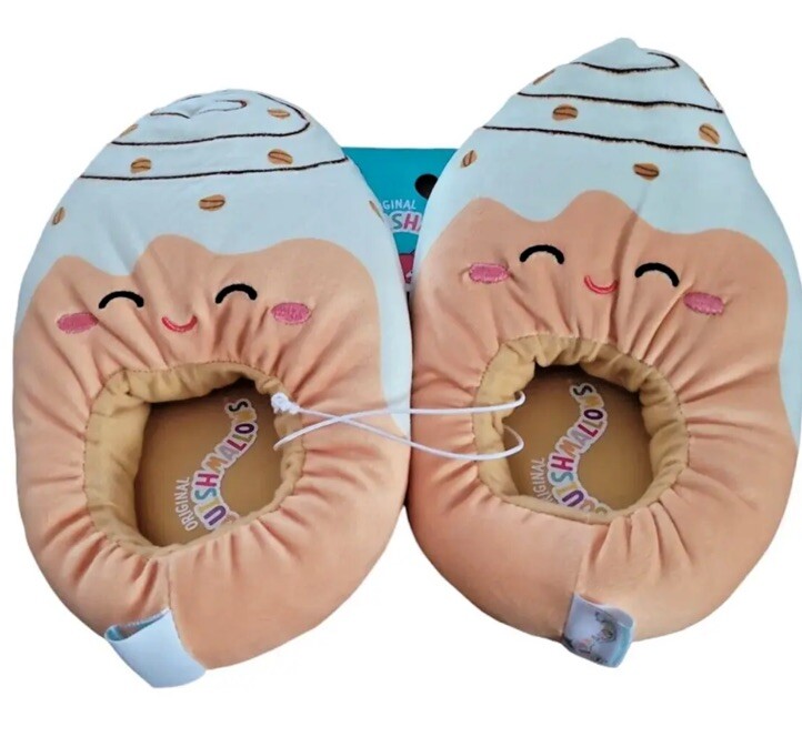 Squishmallows Chanel The Cinnamon Roll Plush Slippers NEW Kids Size 4/5 XL