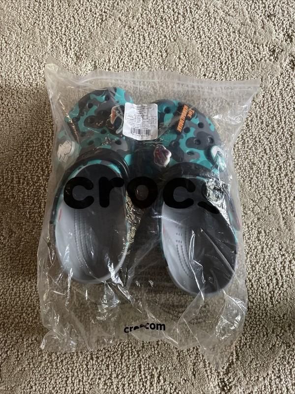 Star Wars Mandalorian Grogu Green Camo Disney Parks Kids Crocs Mens 5 Womens 7