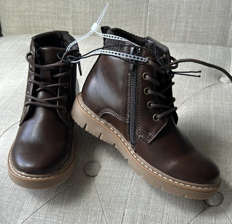 Steve Madden Brown Boy Booties Classic Ankle-High Design Sz 11
