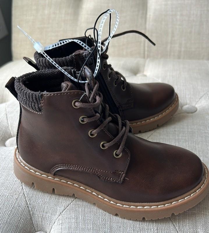 Steve Madden Brown Boy Booties Classic Ankle-High Design Sz 11