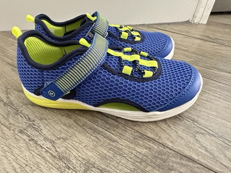 Stride Rite 360 Finley Unisex-child Sneaker Sandal. Size: US 13M