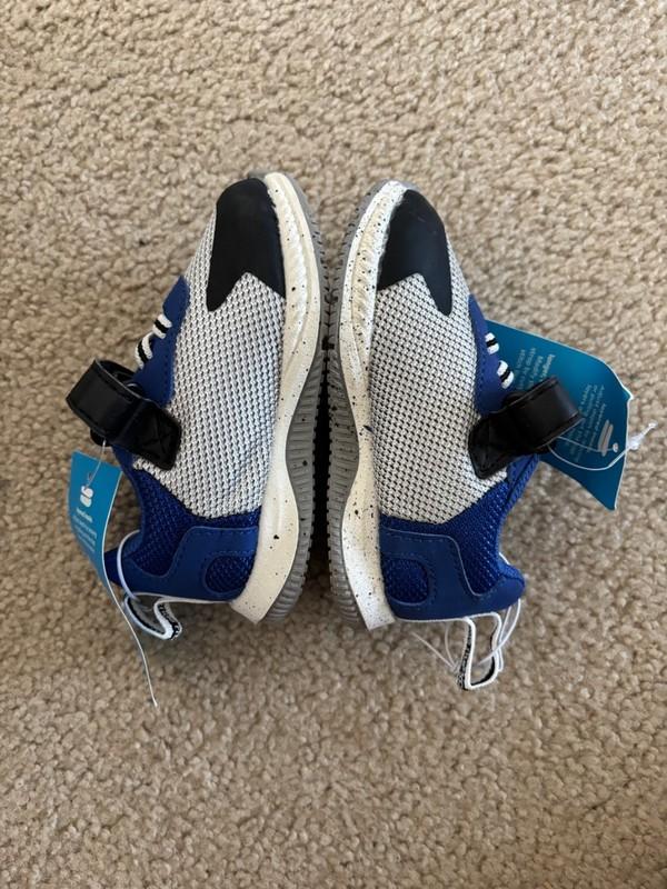 Stride Rite 360 Kids Unisex Adler Sneaker Multi 4M