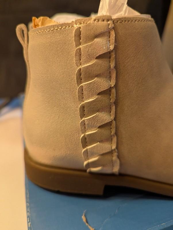 Stride Rite Girls Big Kid 13W Carolyn Taupe Booties Side Zip New Open Box