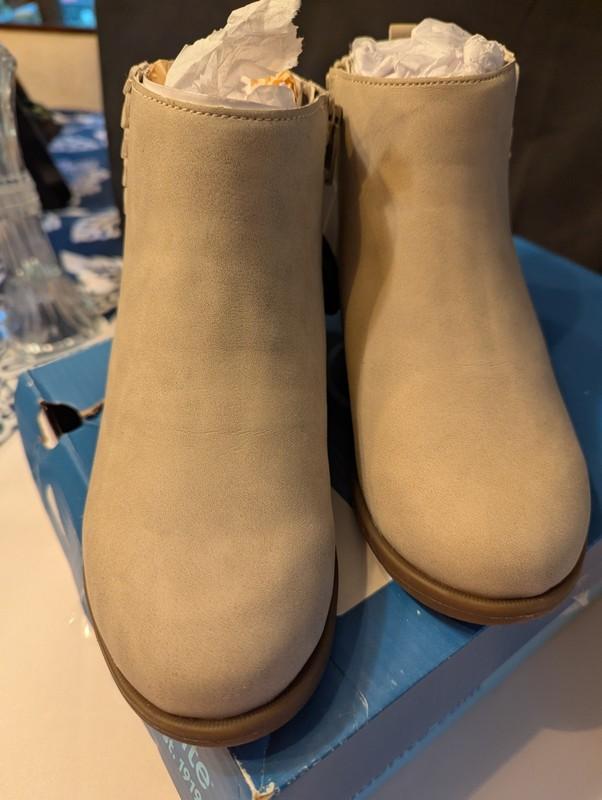 Stride Rite Girls Big Kid 13W Carolyn Taupe Booties Side Zip New Open Box