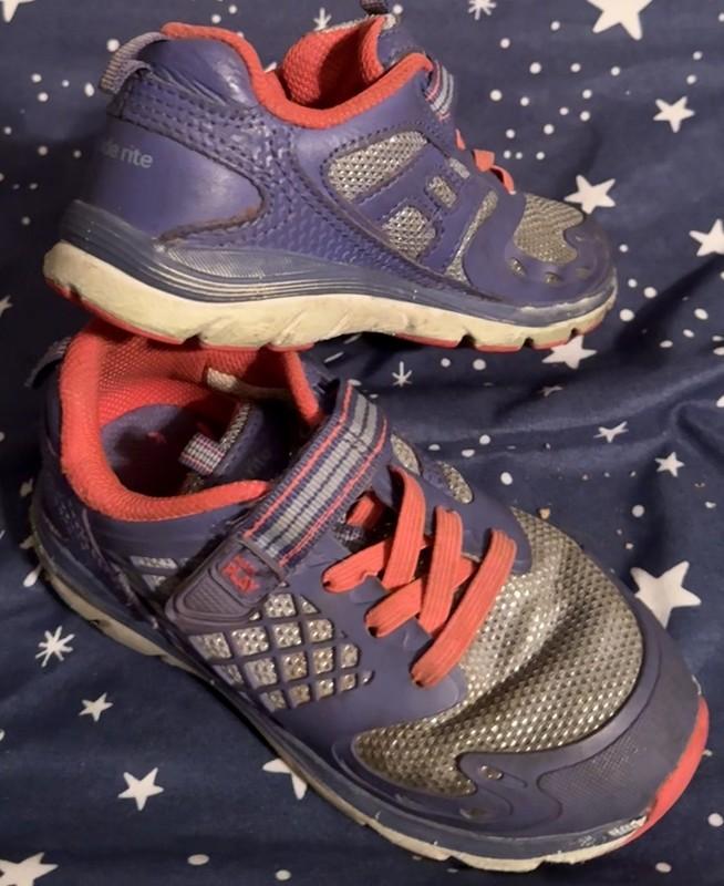 Stride Rite Made2Play Cannan Sneakers Girls Pink/Purple/Silver Size 9.5M GUC