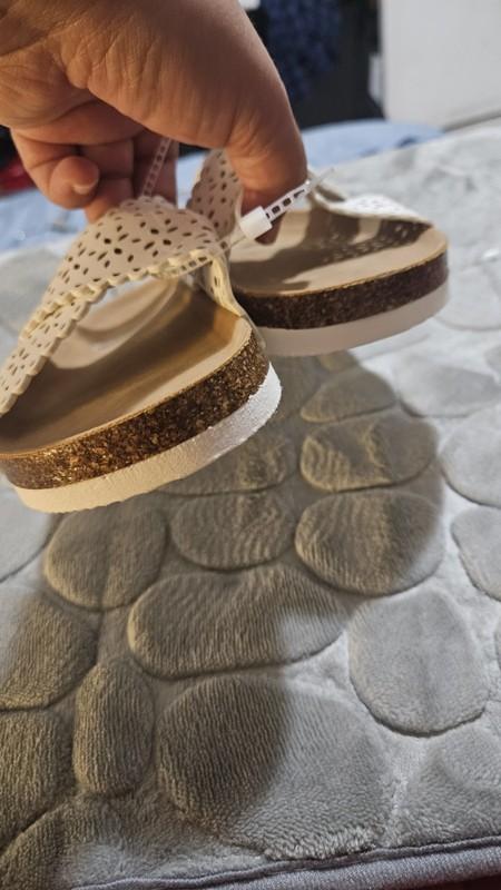 Sugar Sandals Girls Size 3 White Flats Comfy