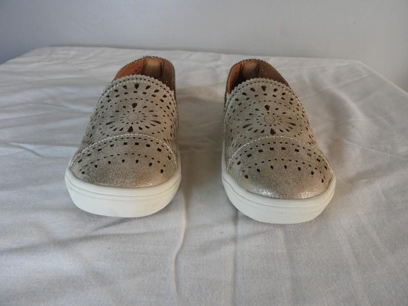 Sun And Stone Summer Girls Shoe Size 11