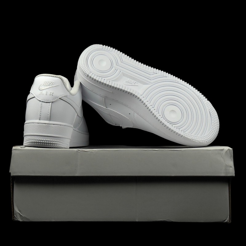 (sz 4-13) Nike Air Force 1 White - With Receipt