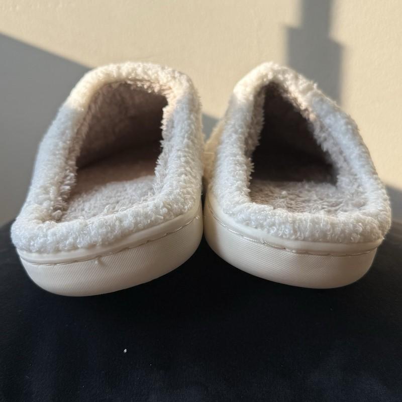 Taylor Swift Slippers 1989 Version Fuzzy Size 37 / 38 US 6.5 / 7 Women’s Blue