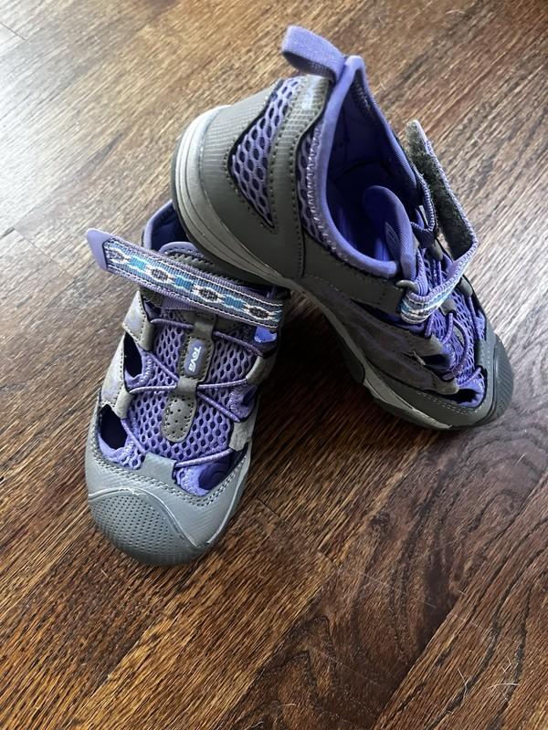 Teva Girls Rollick Sandal Size 1 Gray Purple Covered Toes