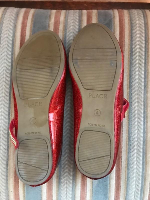 The Children's Place Girl's Glitter Red Mary Jane Flat Shoes Red Size 4 Dorothy