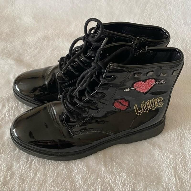 The Children’s Place Girl's Size 6 Black Patent Zippered Ankle Lace Up Boots