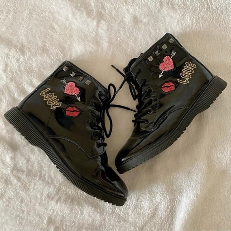 The Children’s Place Girl's Size 6 Black Patent Zippered Ankle Lace Up Boots